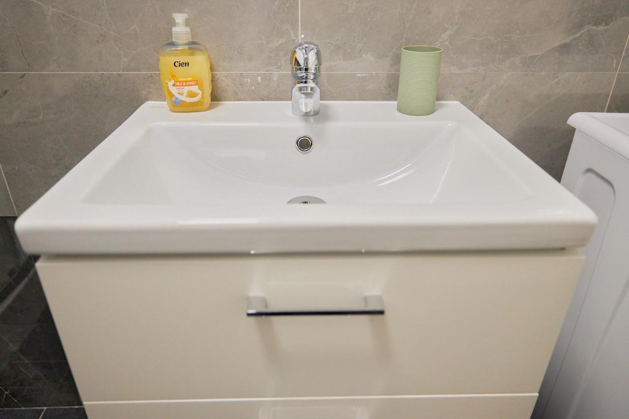 Cozycollection Apartments At Q Residence #6 이아시 외부 사진