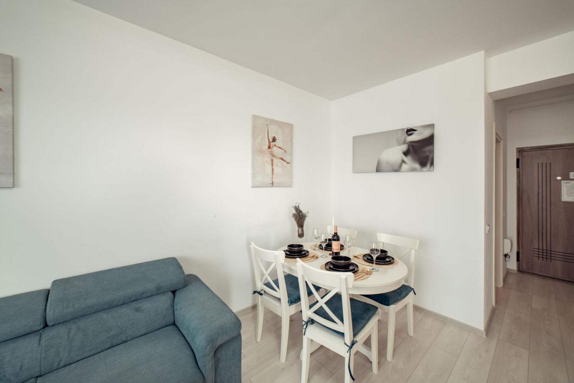 Cozycollection Apartments At Q Residence #6 이아시 외부 사진