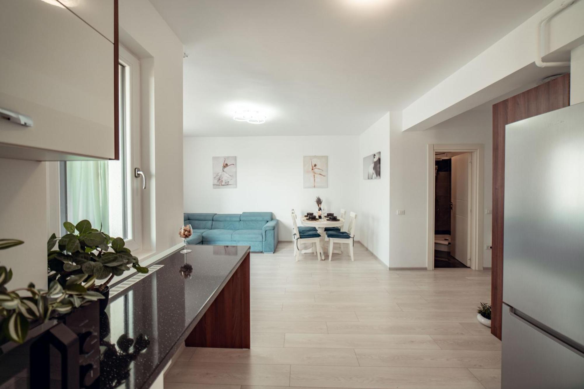 Cozycollection Apartments At Q Residence #6 이아시 외부 사진